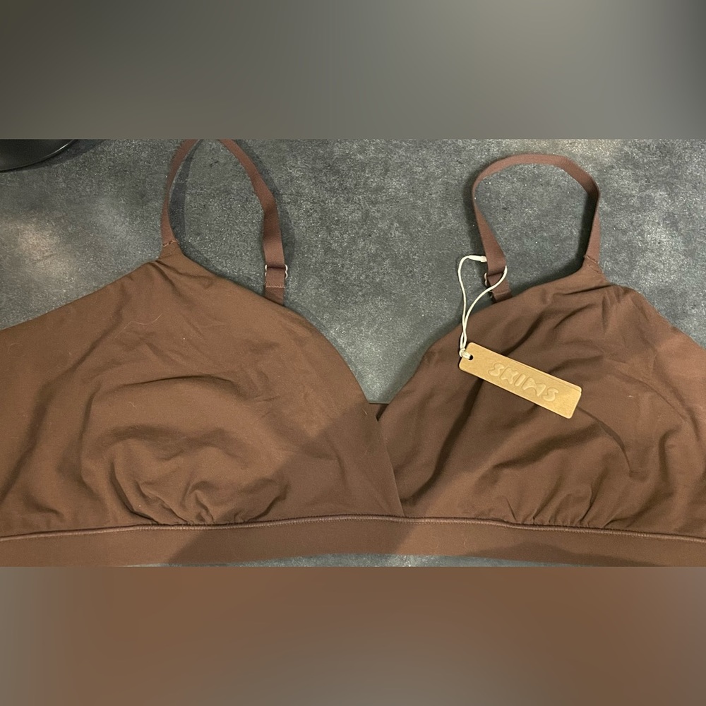 SKIMS Fits Everybody Crossover Bralette